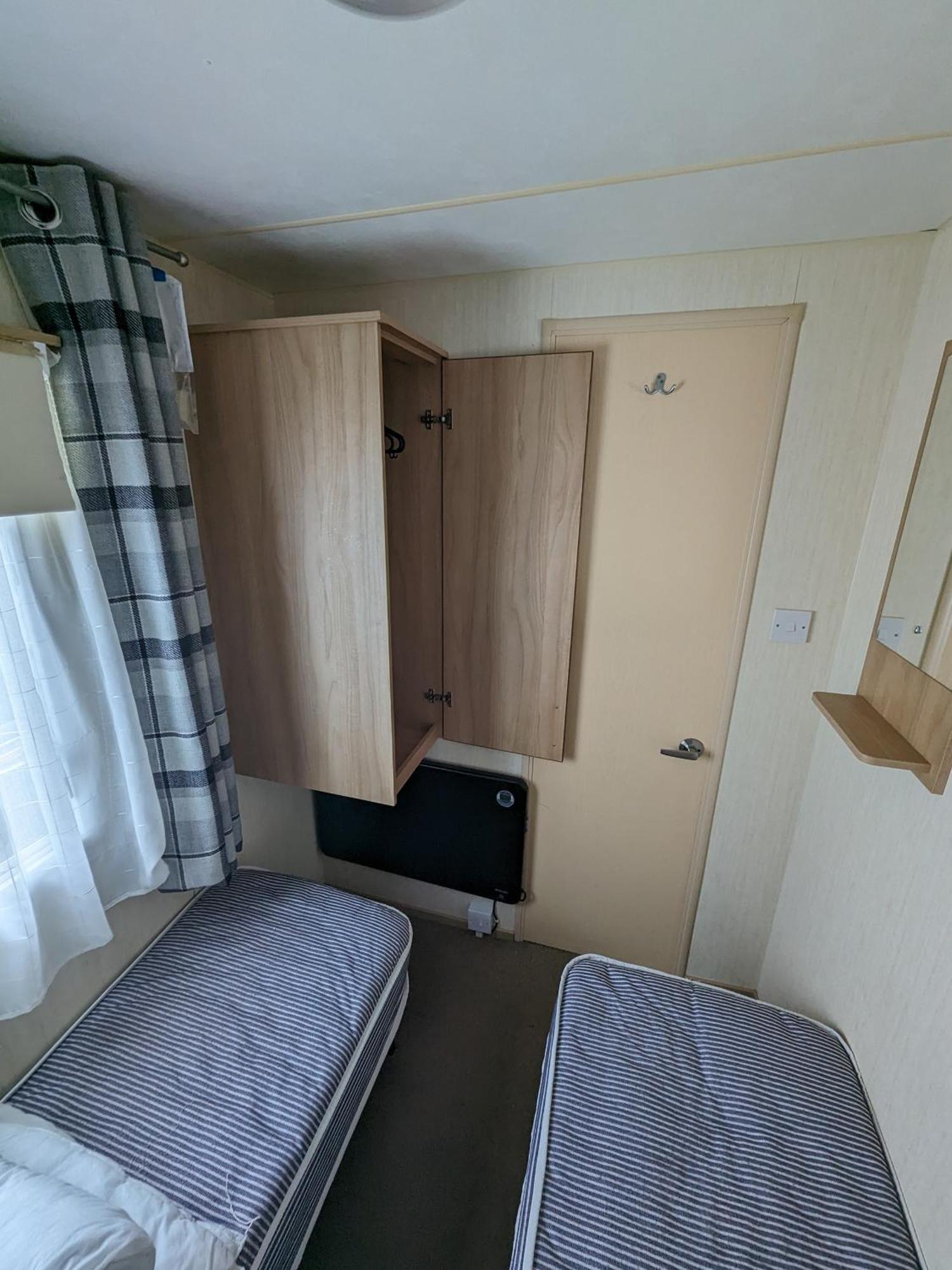 3 Bedroom Caravan, Sleeps 8 Lyons Lido Beach Prestatyn Dış mekan fotoğraf