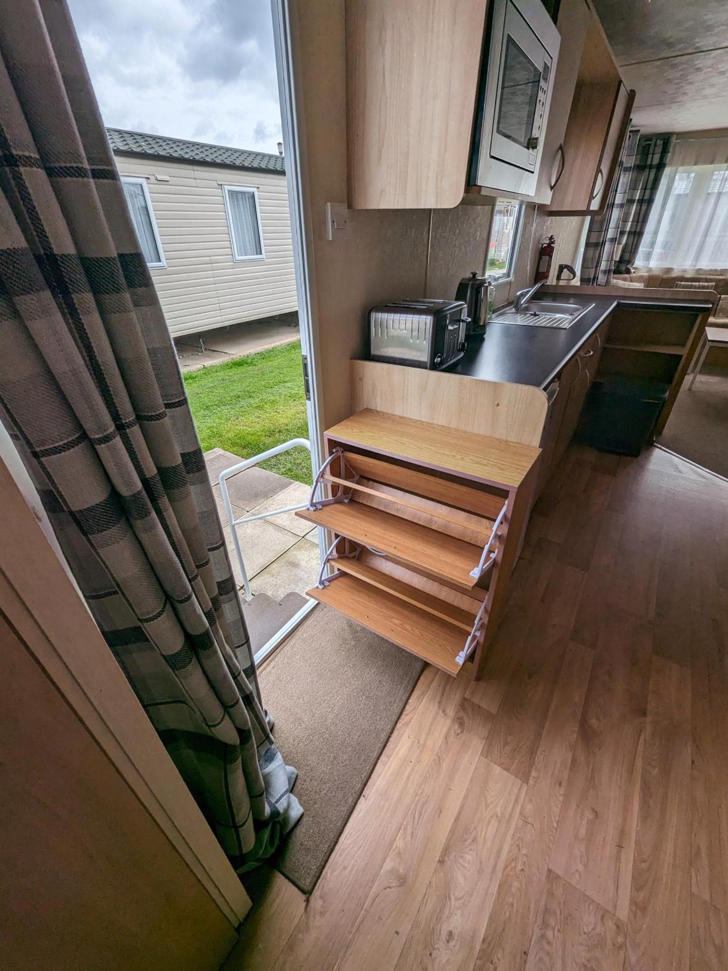 3 Bedroom Caravan, Sleeps 8 Lyons Lido Beach Prestatyn Dış mekan fotoğraf